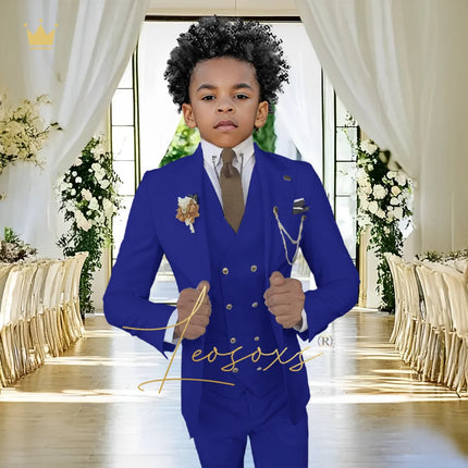 Elegant white 3-piece suit for boys – classic peak lapel tuxedo, suitable for performances and festive attire.