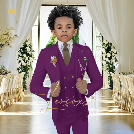 Elegant white 3-piece suit for boys – classic peak lapel tuxedo, suitable for performances and festive attire.