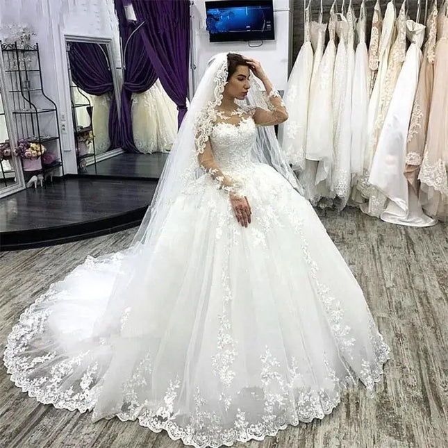 Customized Elegant Long Sleeves Plus Size Wedding Dress White Robe De Mariee 2026 Appliques Lace Bridal Gowns Vestido De Novias