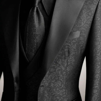 Modern Jacquard Men Suits 3 PCS Coat Vest Pants Groom Suit Business Blazer Peaked Lapel Wedding Prom Party Jacket Customized