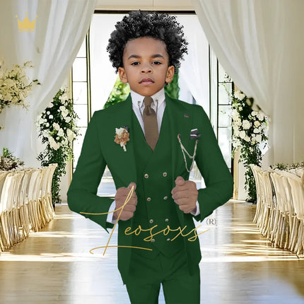 Elegant white 3-piece suit for boys – classic peak lapel tuxedo, suitable for performances and festive attire.