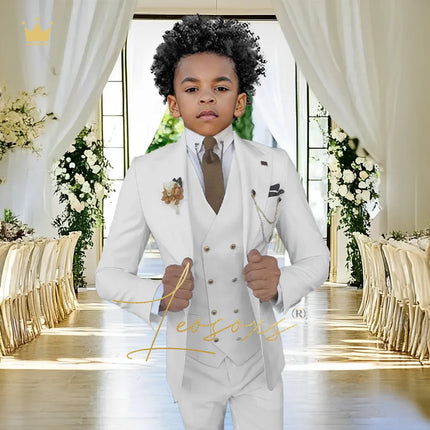 Elegant white 3-piece suit for boys – classic peak lapel tuxedo, suitable for performances and festive attire.