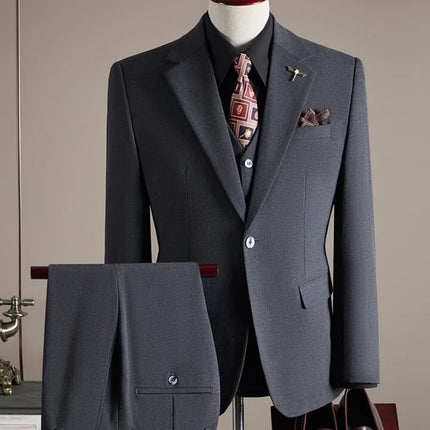 Men's Professional Business Attire Suit Set with Waistcoat And Trousers for Wedding Formal Wear
