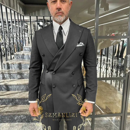Black Men's Suit 2 Piece Double Breasted Jacket Pants Formal Wedding Groom Tuxedo Peaked Lapel Blazer Customized Men's Suit