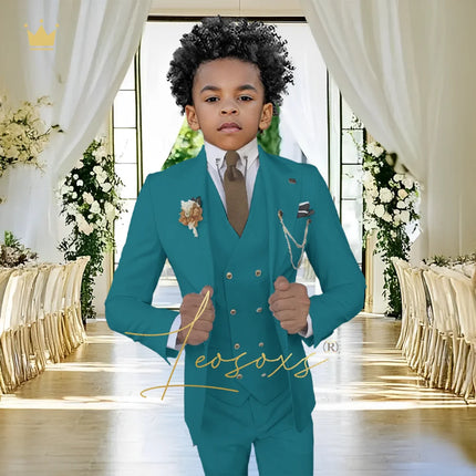 Elegant white 3-piece suit for boys – classic peak lapel tuxedo, suitable for performances and festive attire.
